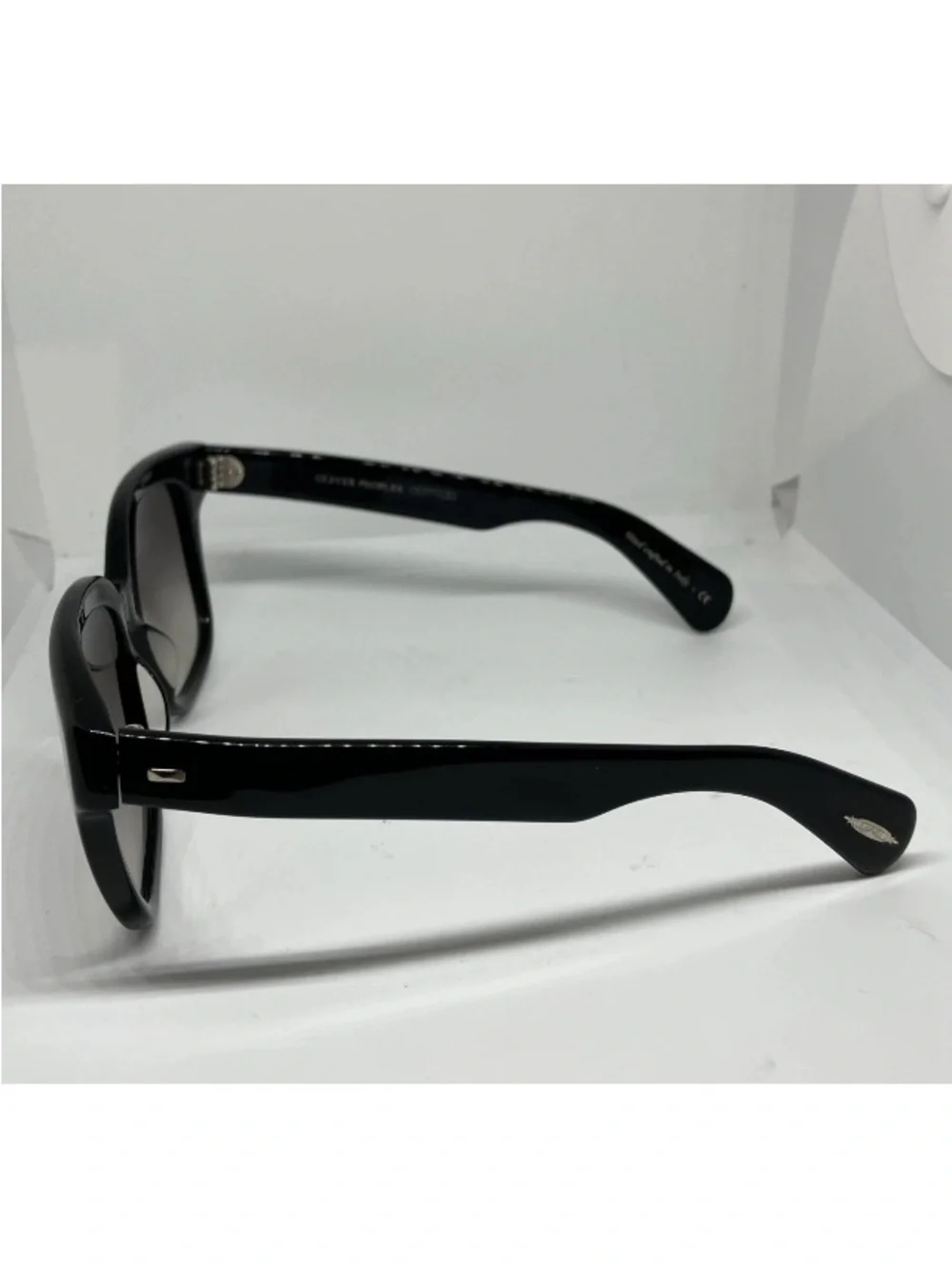 OLIVER PEOPLES Brinley OV5281SU 005/87 Black Gradient Sunglasses 54/19/140 3N